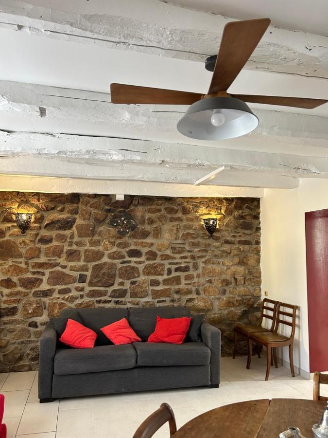 Gite Independant En Duplex Proche Mer Cote De Granit Rose Pleubian Exterior photo