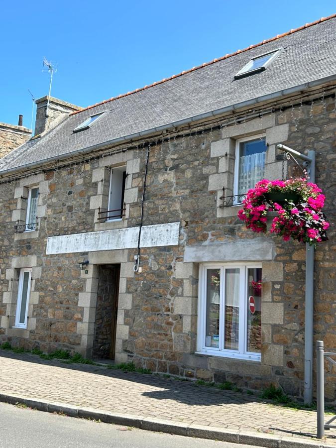 Gite Independant En Duplex Proche Mer Cote De Granit Rose Pleubian Exterior photo